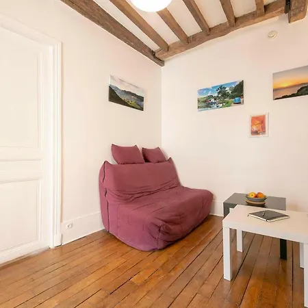 Appartamento Superb Cozy Apartment Near The Louvre Museum *