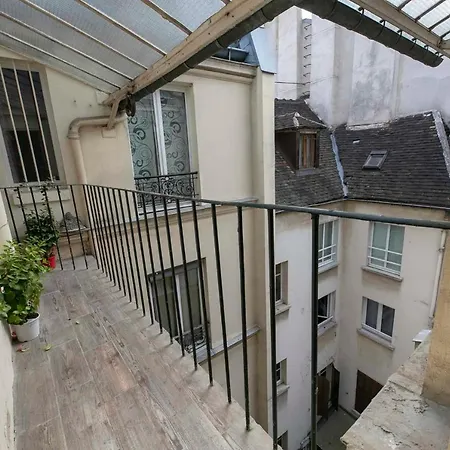 Superb Cozy Apartment Near The Louvre Museum Paris
